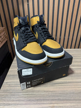 Load image into Gallery viewer, Jordan 1 High Melo Sz 12
