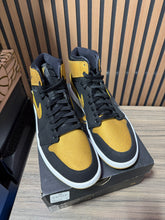 Load image into Gallery viewer, Jordan 1 High Melo Sz 12
