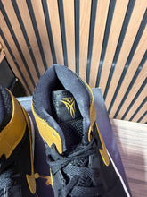 Load image into Gallery viewer, Jordan 1 High Melo Sz 12
