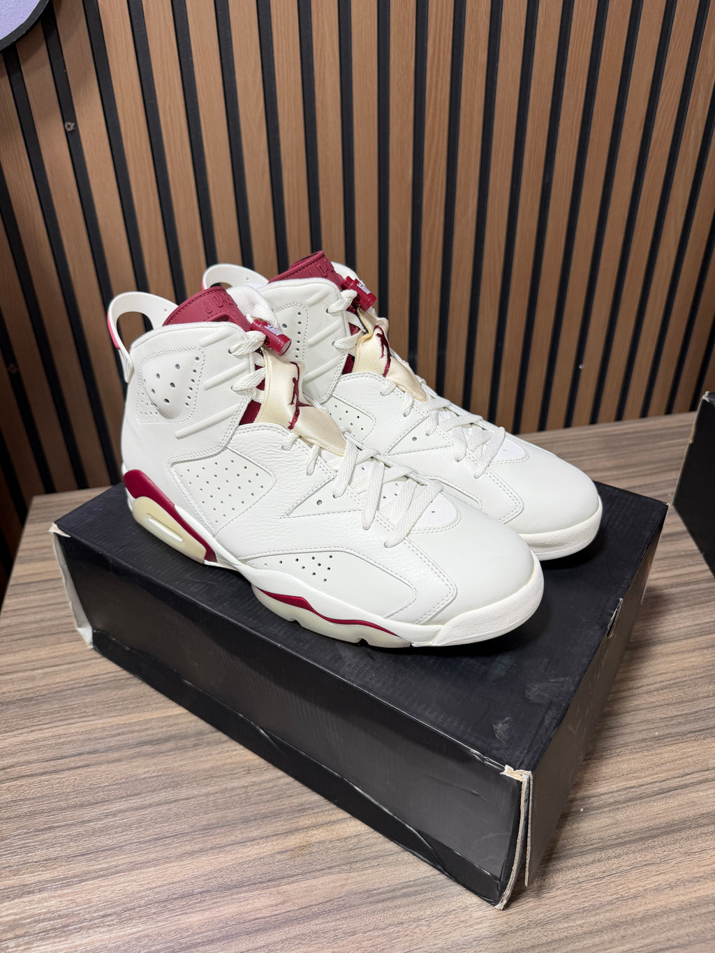 Air Jordan 6 Retro 'Maroon' 2015 sz 12