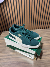 Load image into Gallery viewer, Puma Suede Classic Sz 12 Green/White
