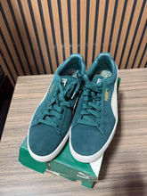 Load image into Gallery viewer, Puma Suede Classic Sz 12 Green/White
