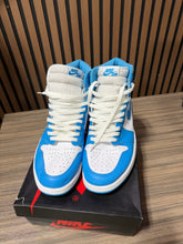 Load image into Gallery viewer, Air Jordan 1 Retro High OG 'UNC' 2015 Sz 12
