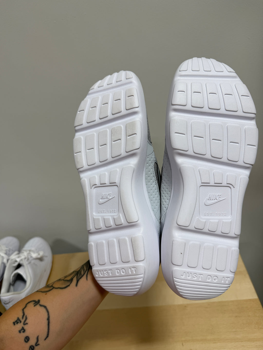 Nike AD Comfort 'Pure Platinum' Sz 12/13