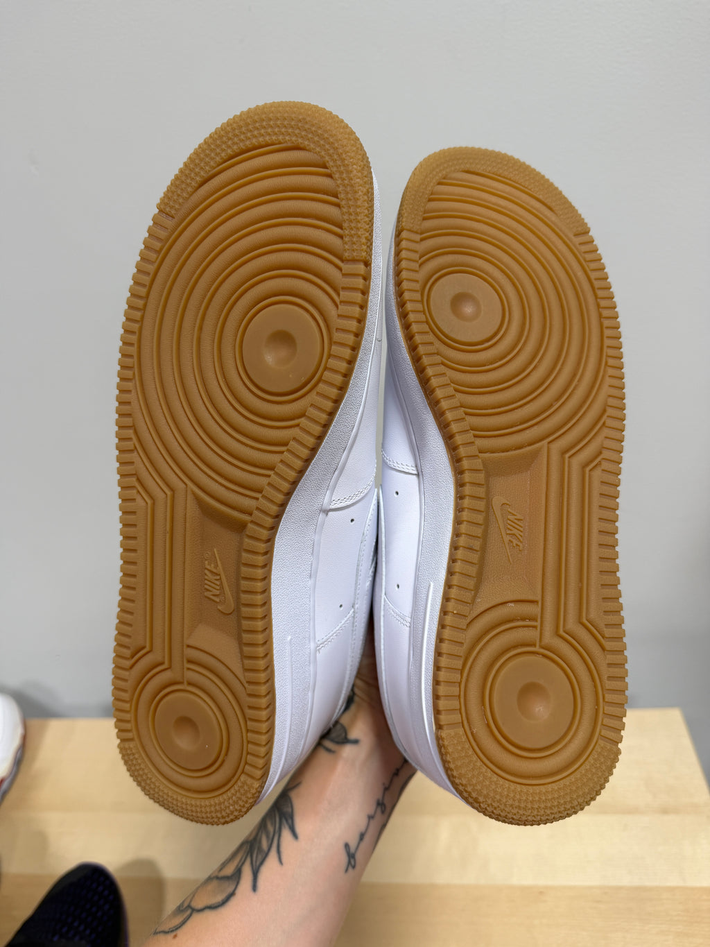 LIKE NEW  Nike Air Force 1 '07 "White Gum Light Brown" Sz 12