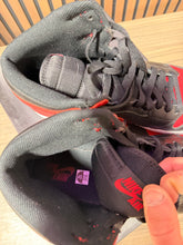 Load image into Gallery viewer, Nike Air Jordan 1 Mid Banned Bred Sz 12
