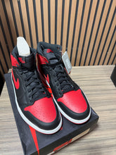 Load image into Gallery viewer, Jordan 1 Retro High Bred Banned (2016) Sz 12
