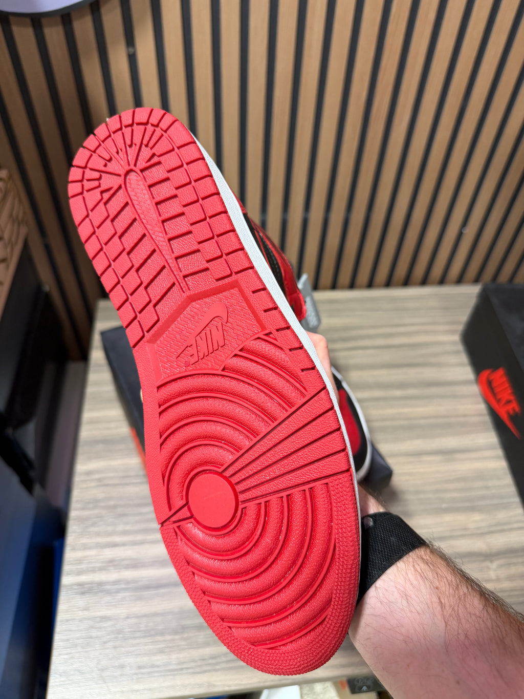 Jordan 1 Retro Bred (2013) Sz 12