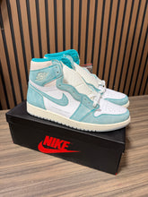 Load image into Gallery viewer, Jordan 1 Retro High Turbo Green Sz 12
