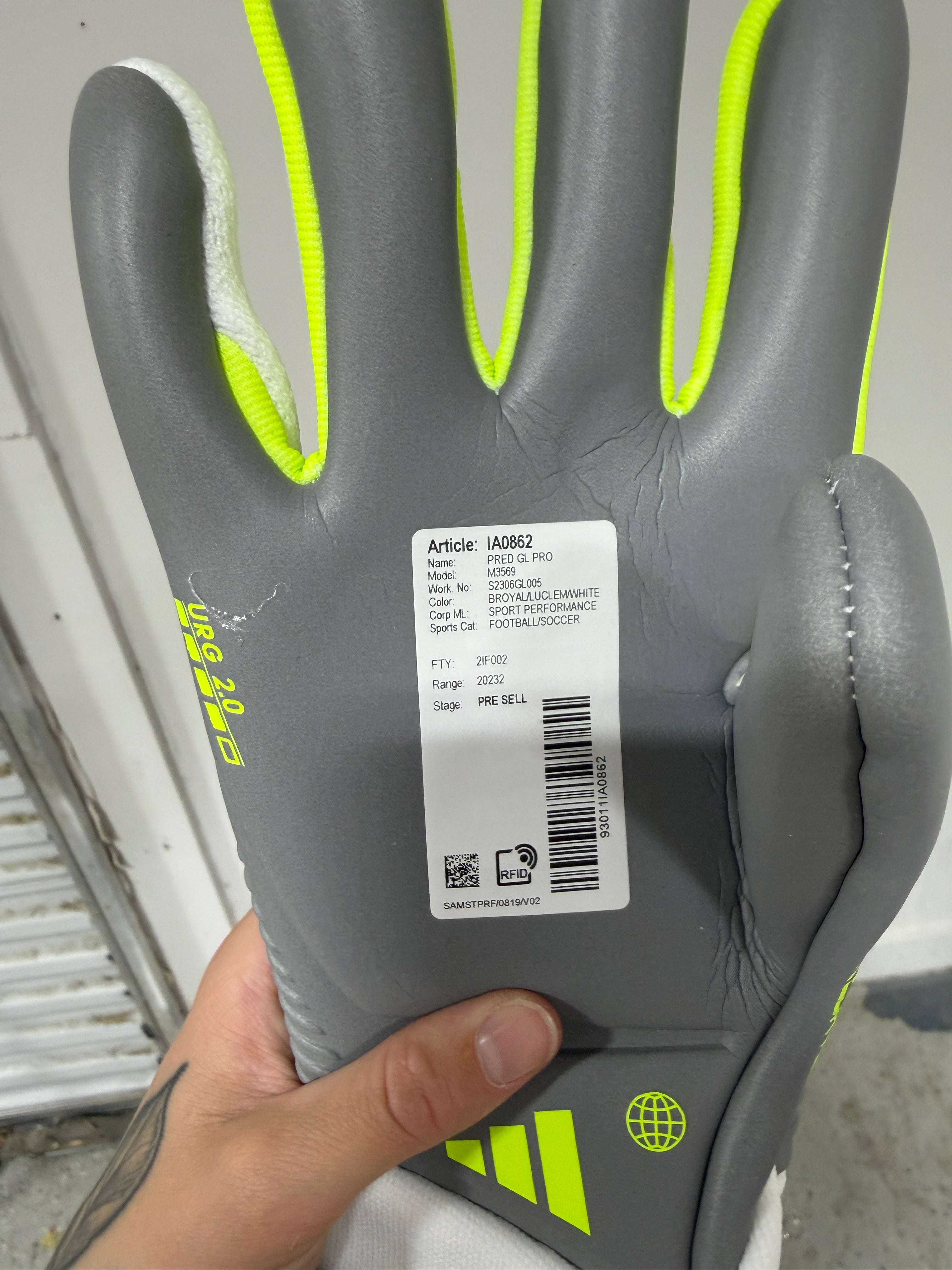 Adidas Predator Pro Goalkeeper Gloves