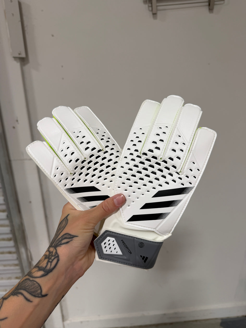 Adidas Predator Pro Goalkeeper Gloves