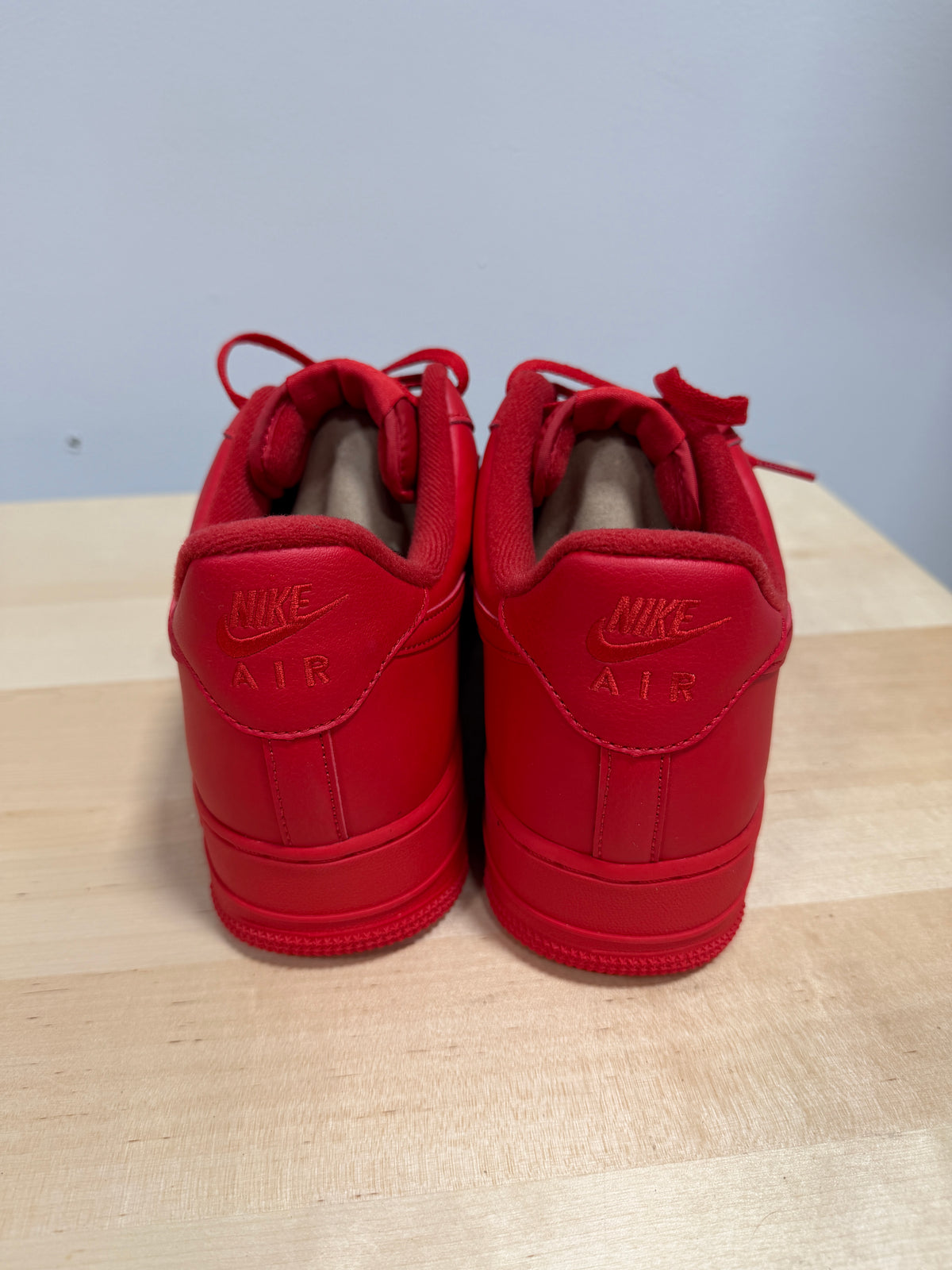 LIKE NEW Nike Air Force 1 Low red Sz 12