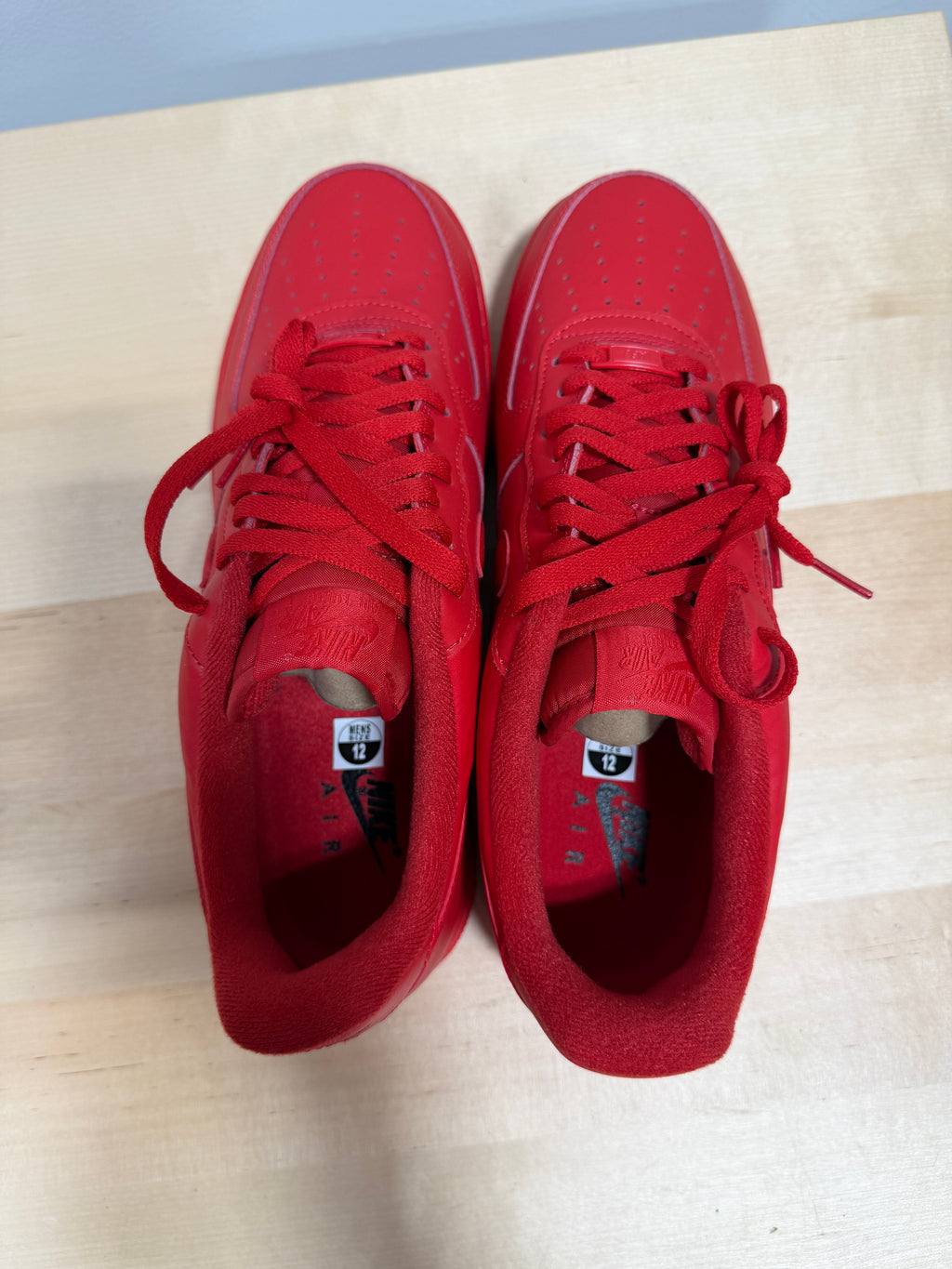 LIKE NEW Nike Air Force 1 Low red Sz 12