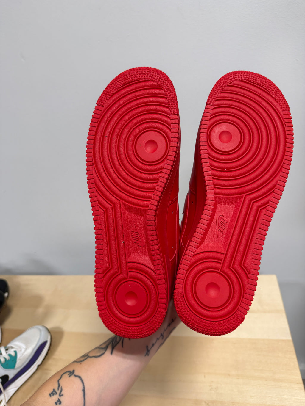LIKE NEW Nike Air Force 1 Low red Sz 12