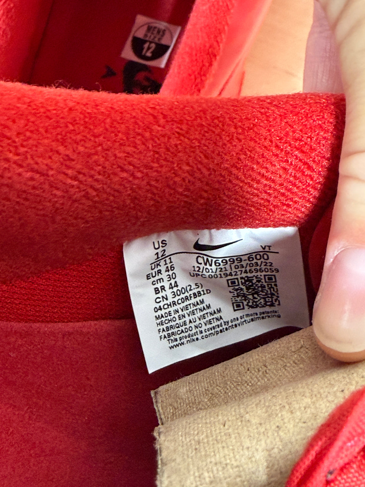 LIKE NEW Nike Air Force 1 Low red Sz 12