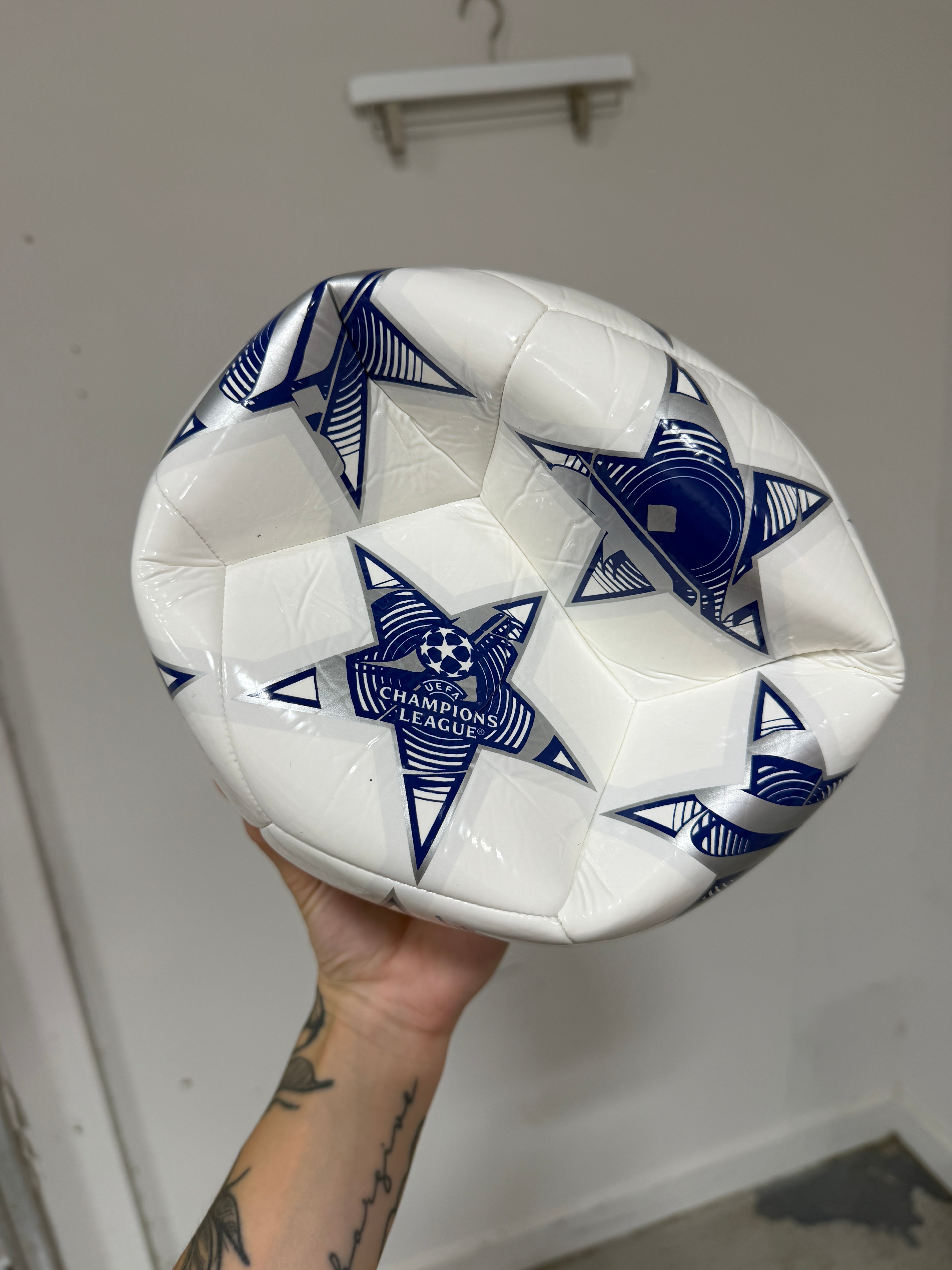 adidas 2023-24 UEFA Champions League Match Ball Replica Club Ball Size 5