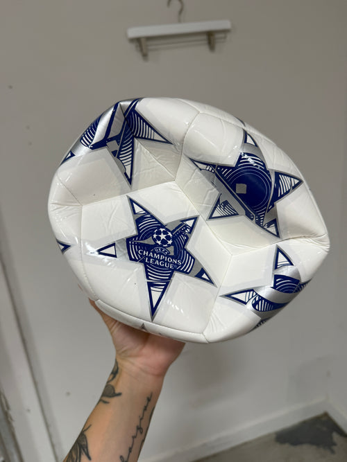 adidas 2023-24 UEFA Champions League Match Ball Replica Club Ball Size 5