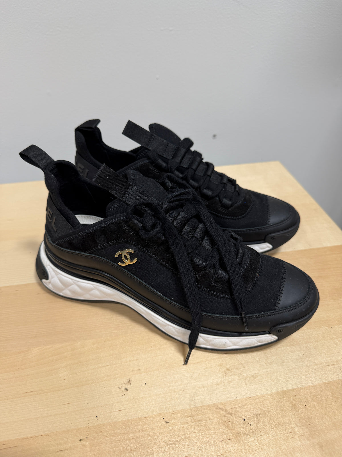 Chanel Velvet Calfskin & Mixed Fibers CC Sneakers Sz 8.5/39