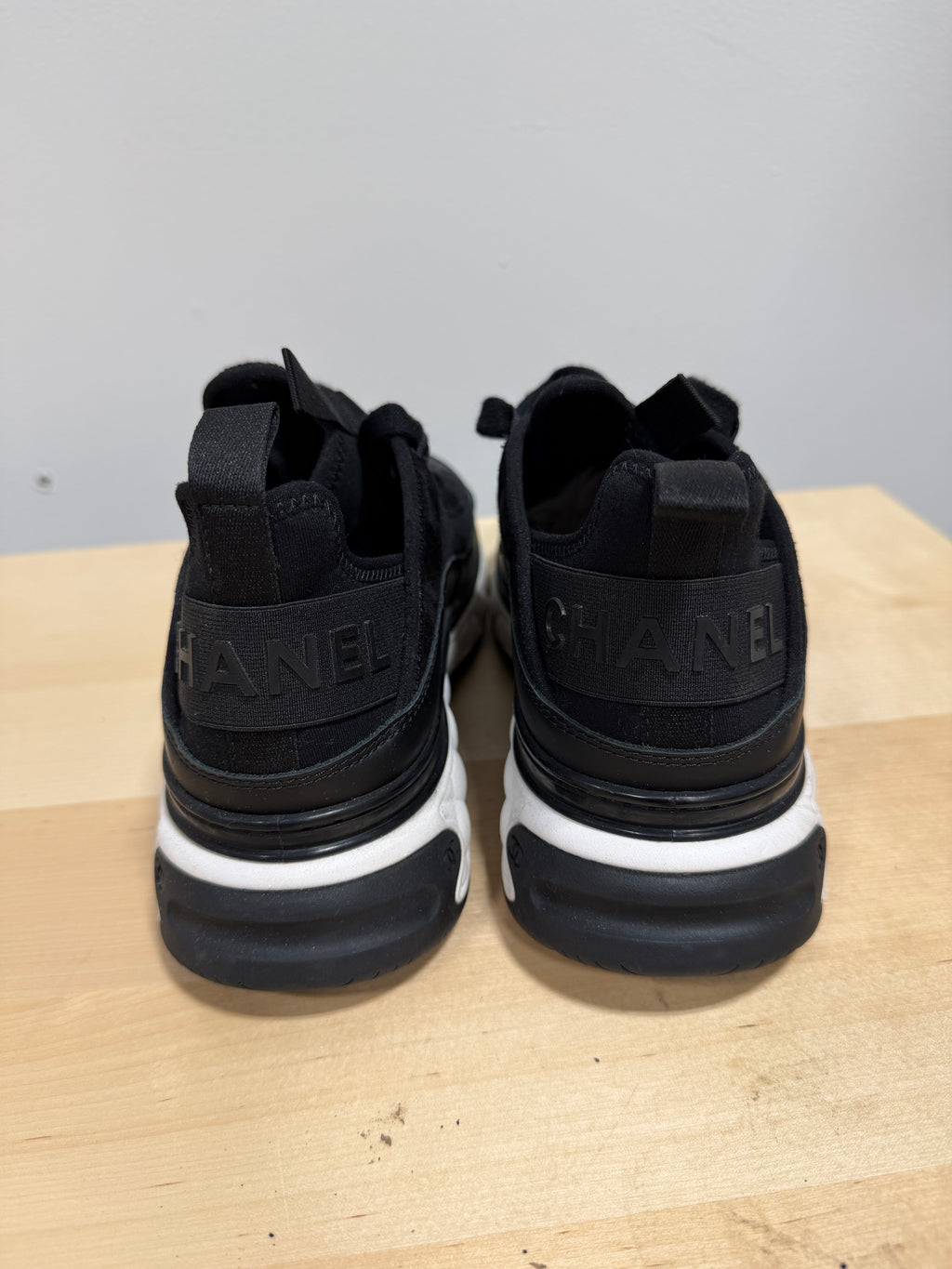 Chanel Velvet Calfskin & Mixed Fibers CC Sneakers Sz 8.5/39