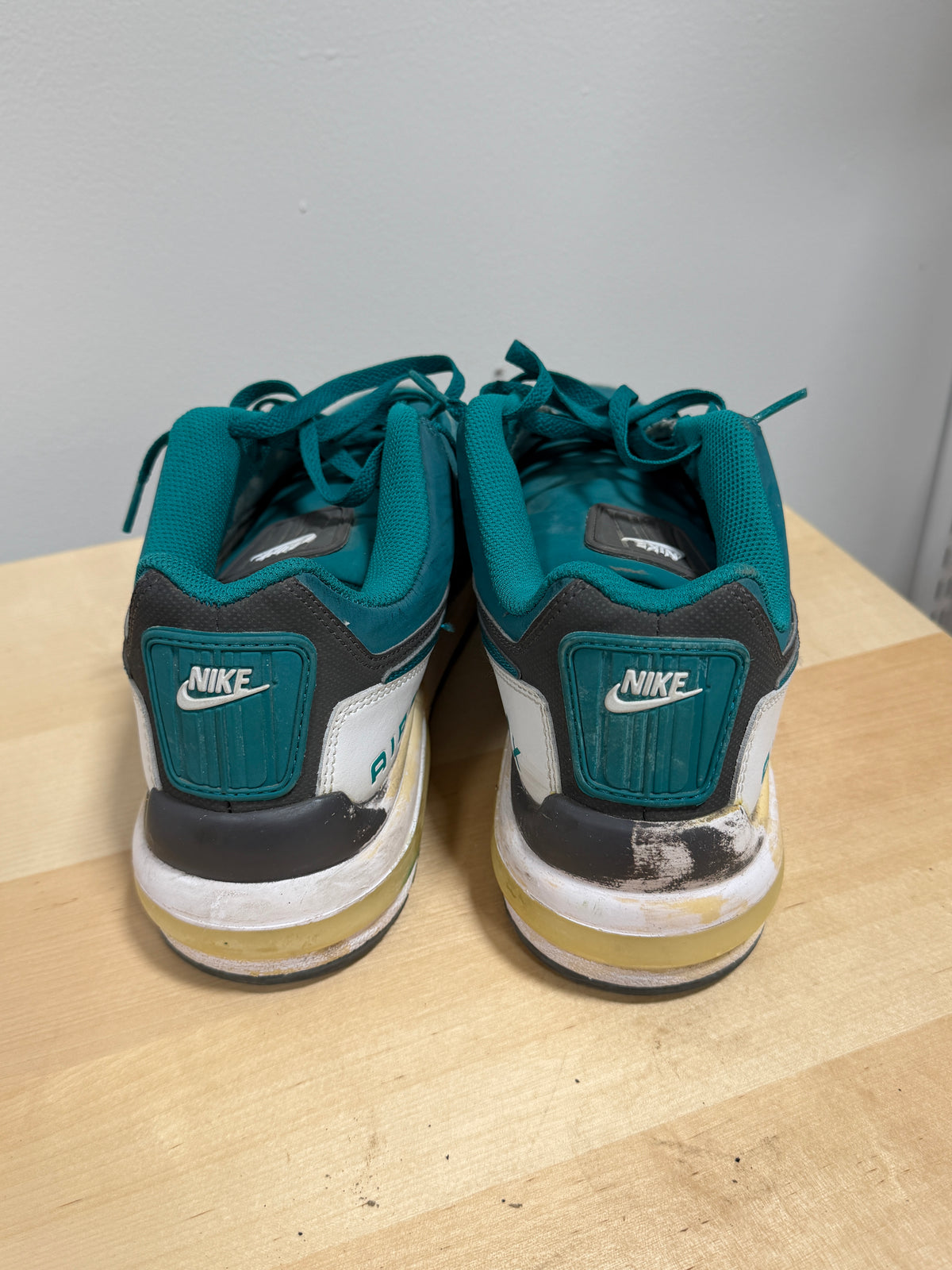 2012 Nike Air Max Teal Sz 12