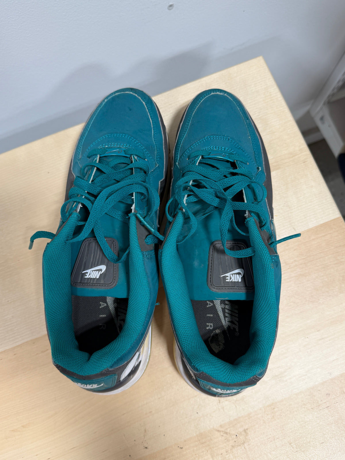 2012 Nike Air Max Teal Sz 12