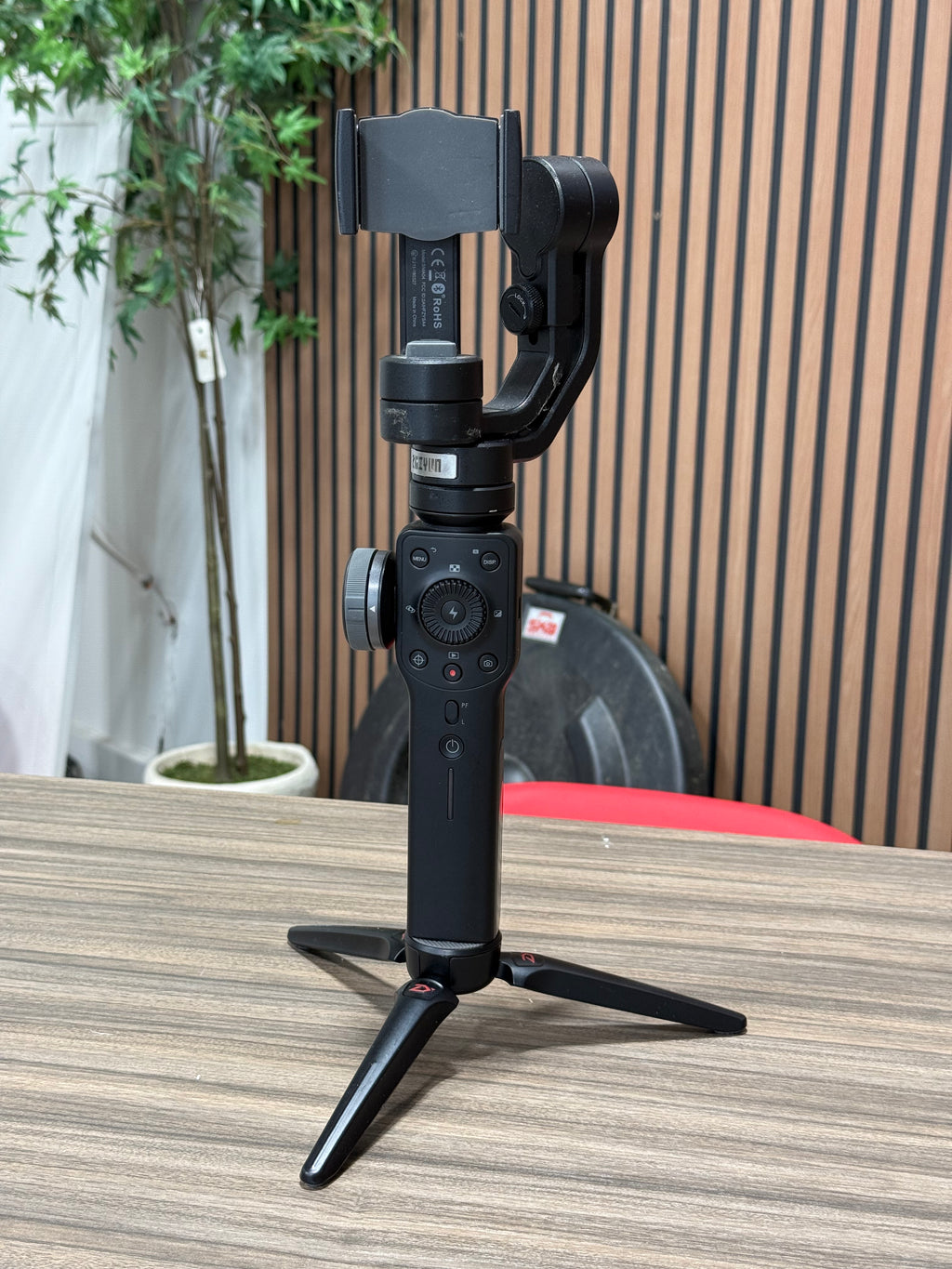 Zhiyun Smooth 4 Gimbal no charger