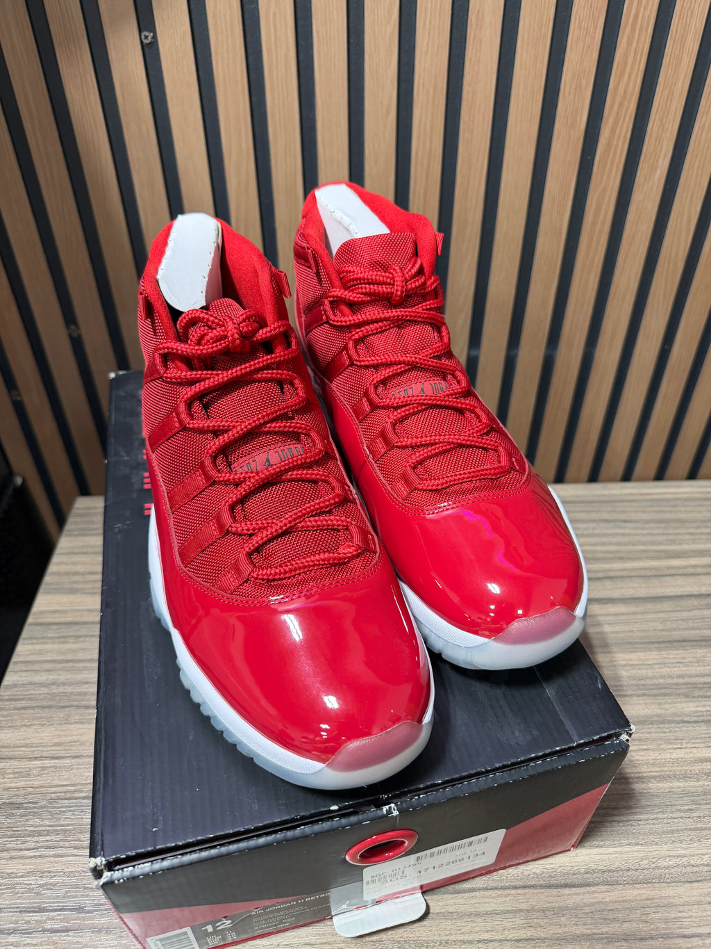 Nike Air Jordan 11 Retro "Win Like '96" Sz 12 New