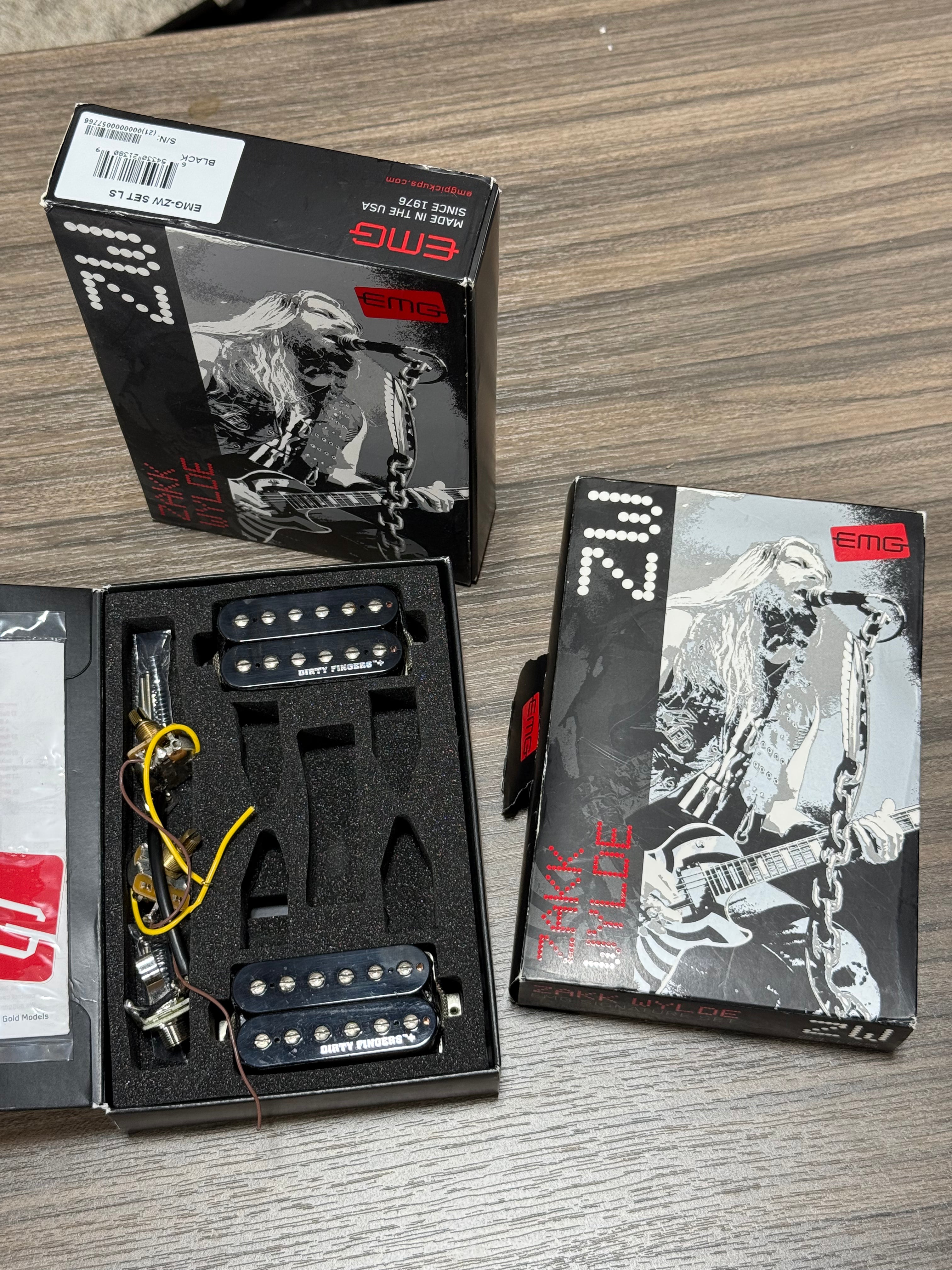EMG-ZW Zakk Wylde Signature Set 81/85 LS Active Humbucker Pickups w/wiring Black (2)