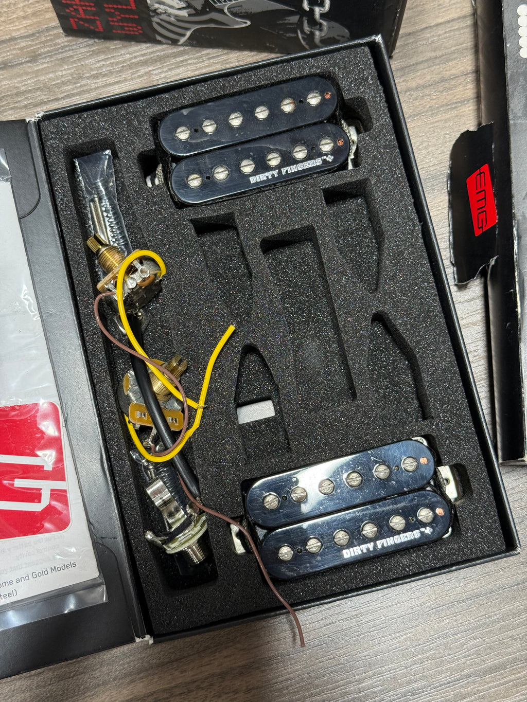 EMG-ZW Zakk Wylde Signature Set 81/85 LS Active Humbucker Pickups w/wiring Black (2)