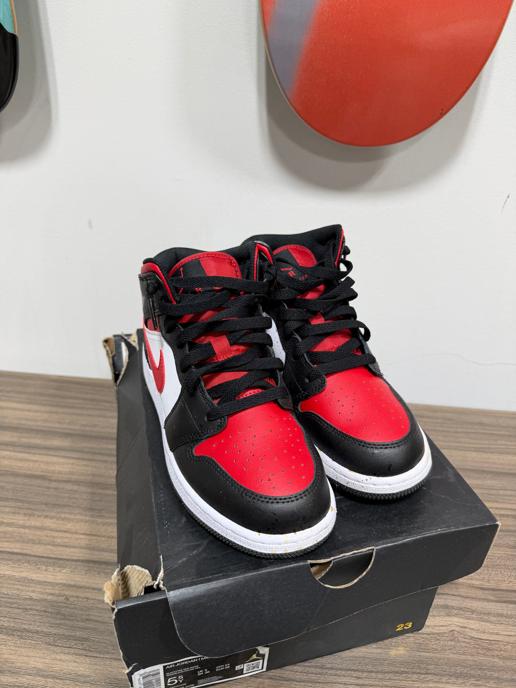 Air Jordan 1 Mid GS 'Black Fire Red' Sz 5.5Y