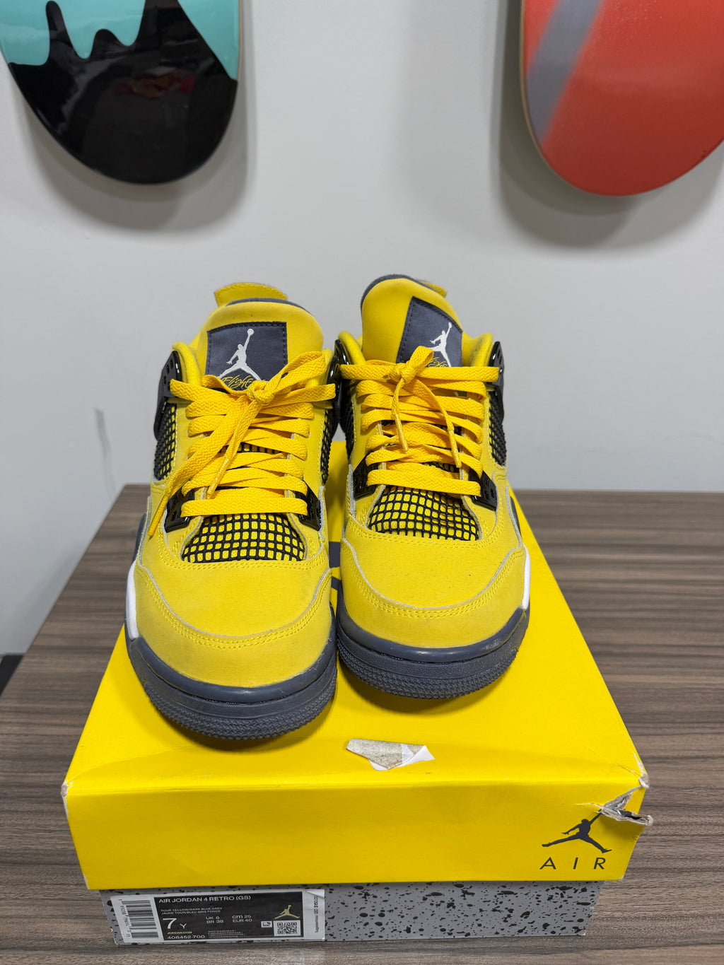Air Jordan 4 Retro "Lightning" Sz 7Y