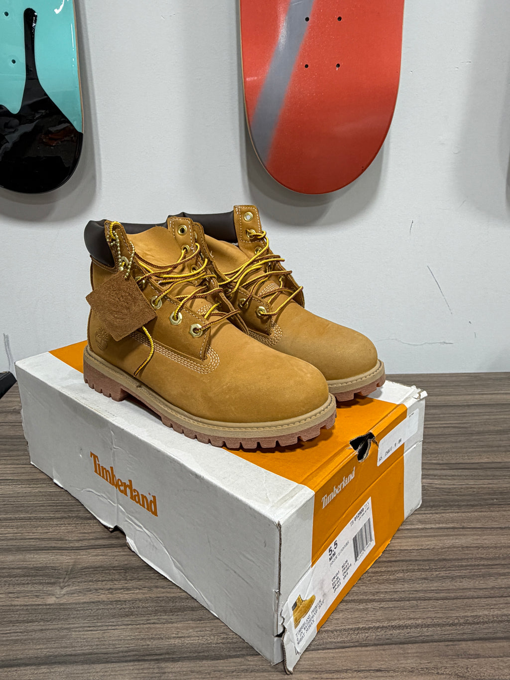 Timberland 6-inch premium Sz 5.5