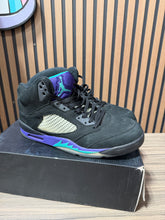 Load image into Gallery viewer, Nike Air Jordan 5 Retro Black Grape Sz 12
