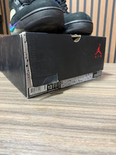 Load image into Gallery viewer, Nike Air Jordan 5 Retro Black Grape Sz 12
