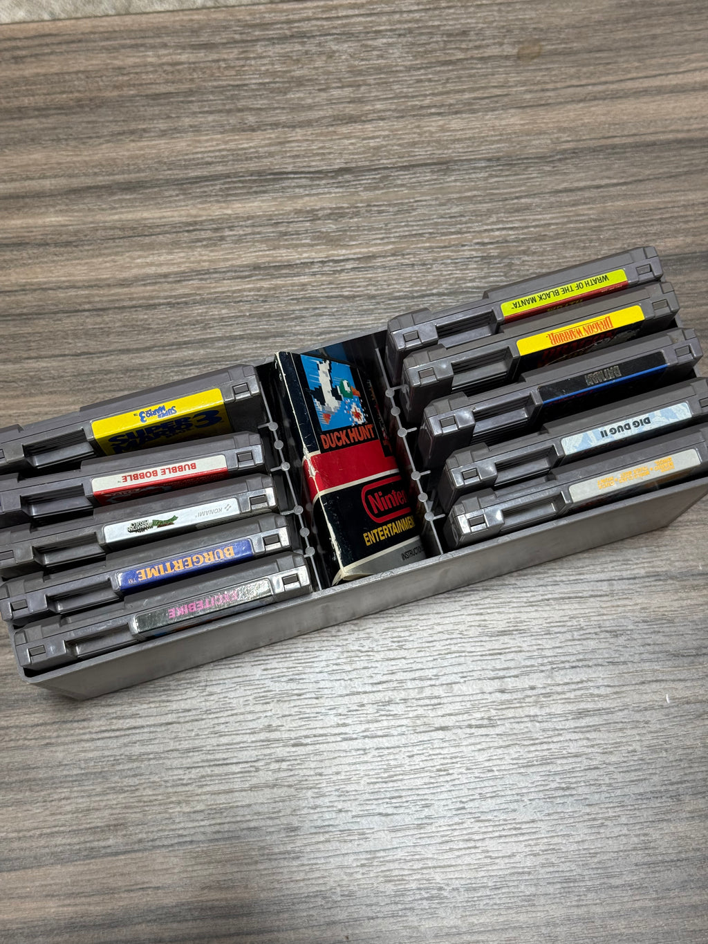 Nintendo Game Holder