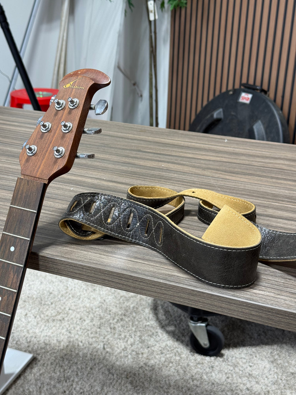 Ovation Celebrity Electric Acoustic Guitar Read Description