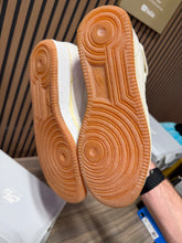 Load image into Gallery viewer, Nike Air Froce 1 Mid Canvas Sz 12
