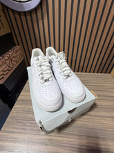 Load image into Gallery viewer, Nike Air Force 1 White Sz 12
