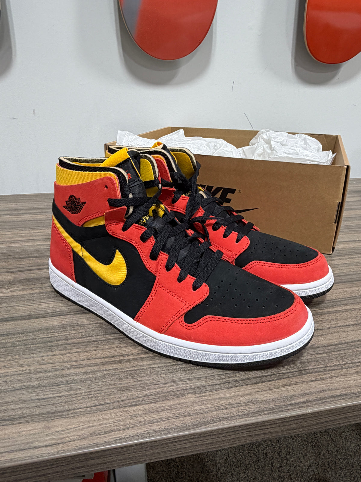 Air Jordan 1 High Zoom Comfort "Chile Red" Sz 12