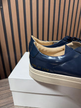Load image into Gallery viewer, Common Projects Achilles Low Navy Sz 12/45
