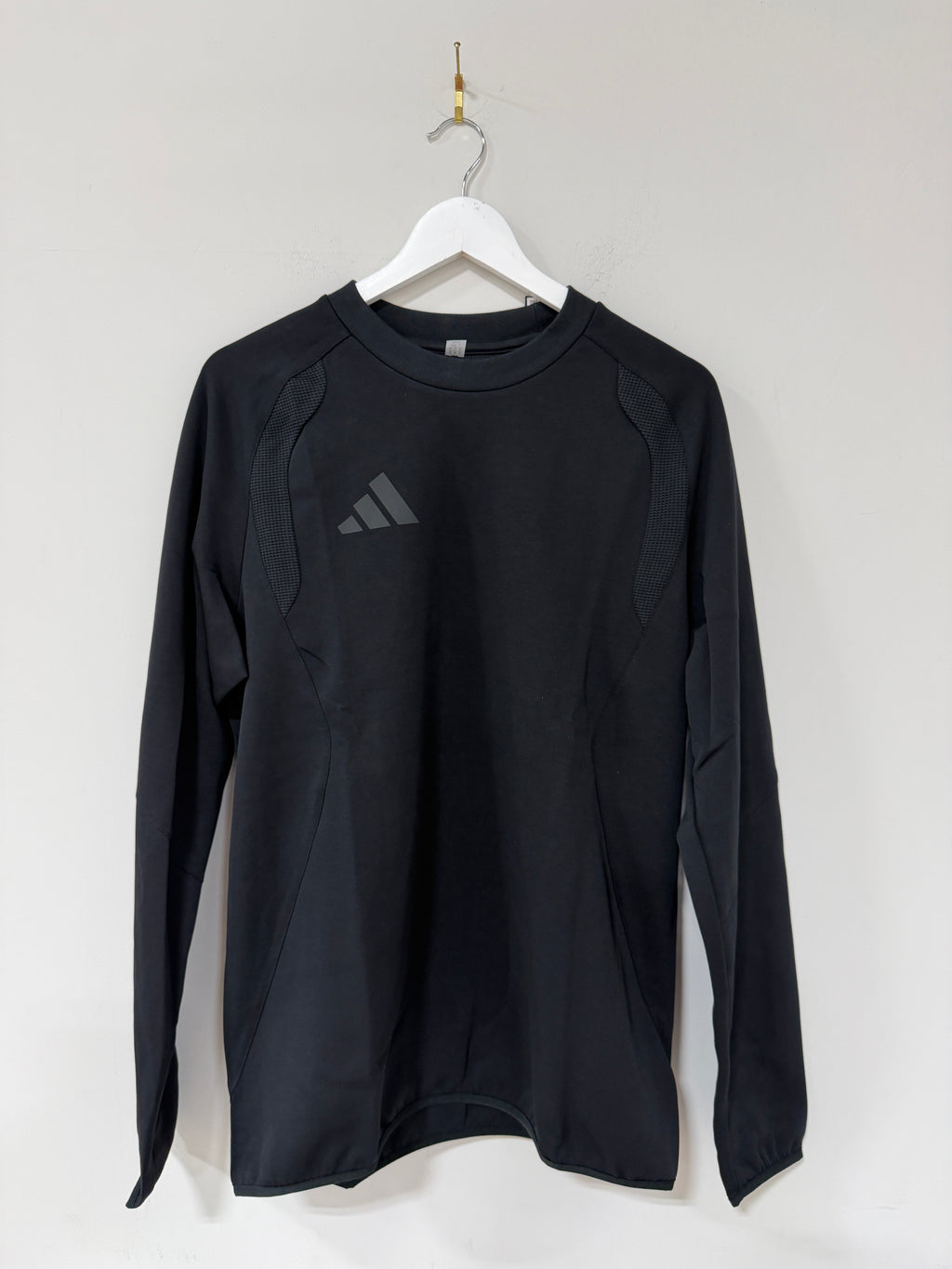 Adidas Tiro Travel Crew sweatshirt Mens Sz Medium