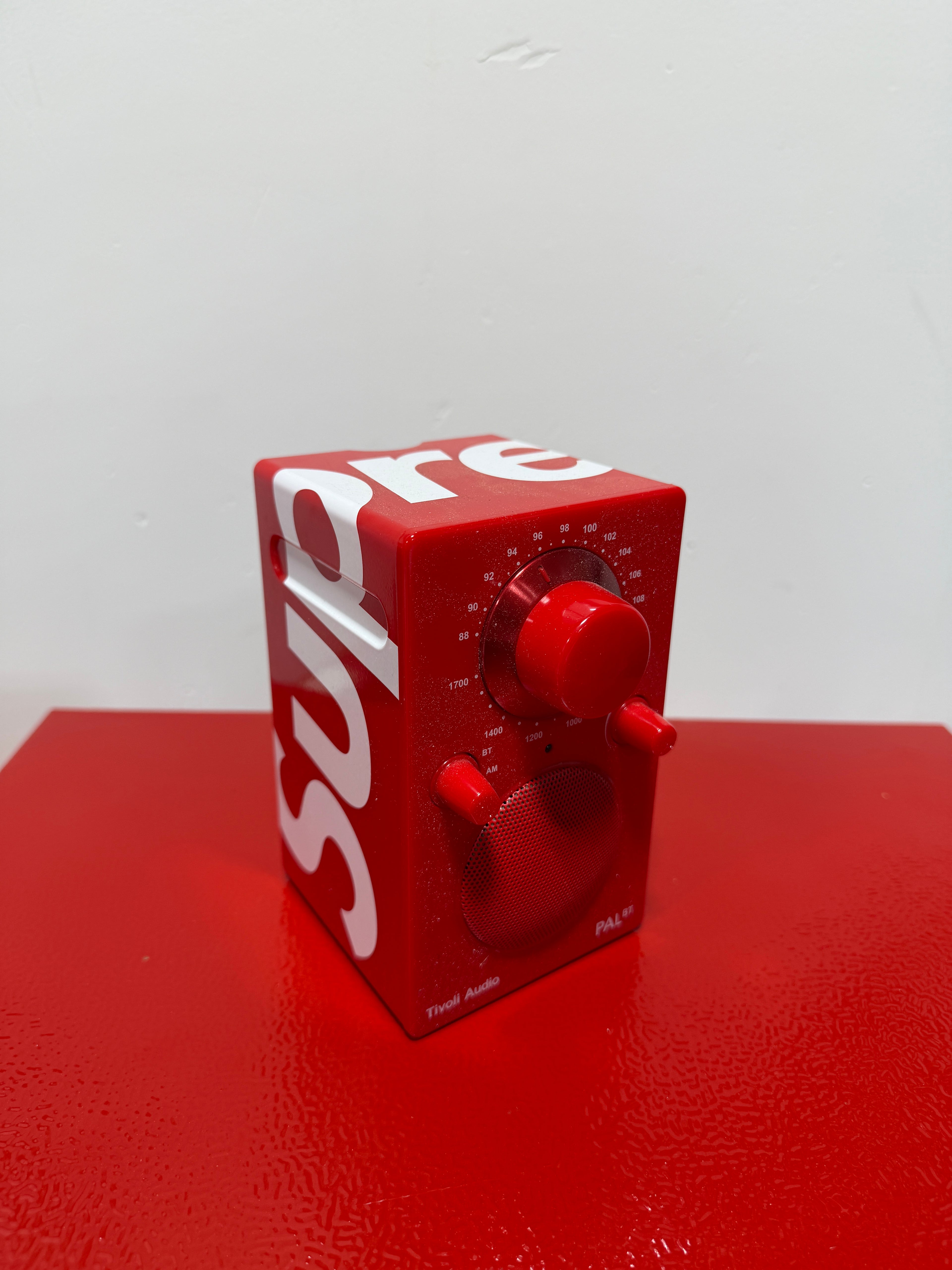 Supreme Tivoli Pal BT Speaker Red SS18