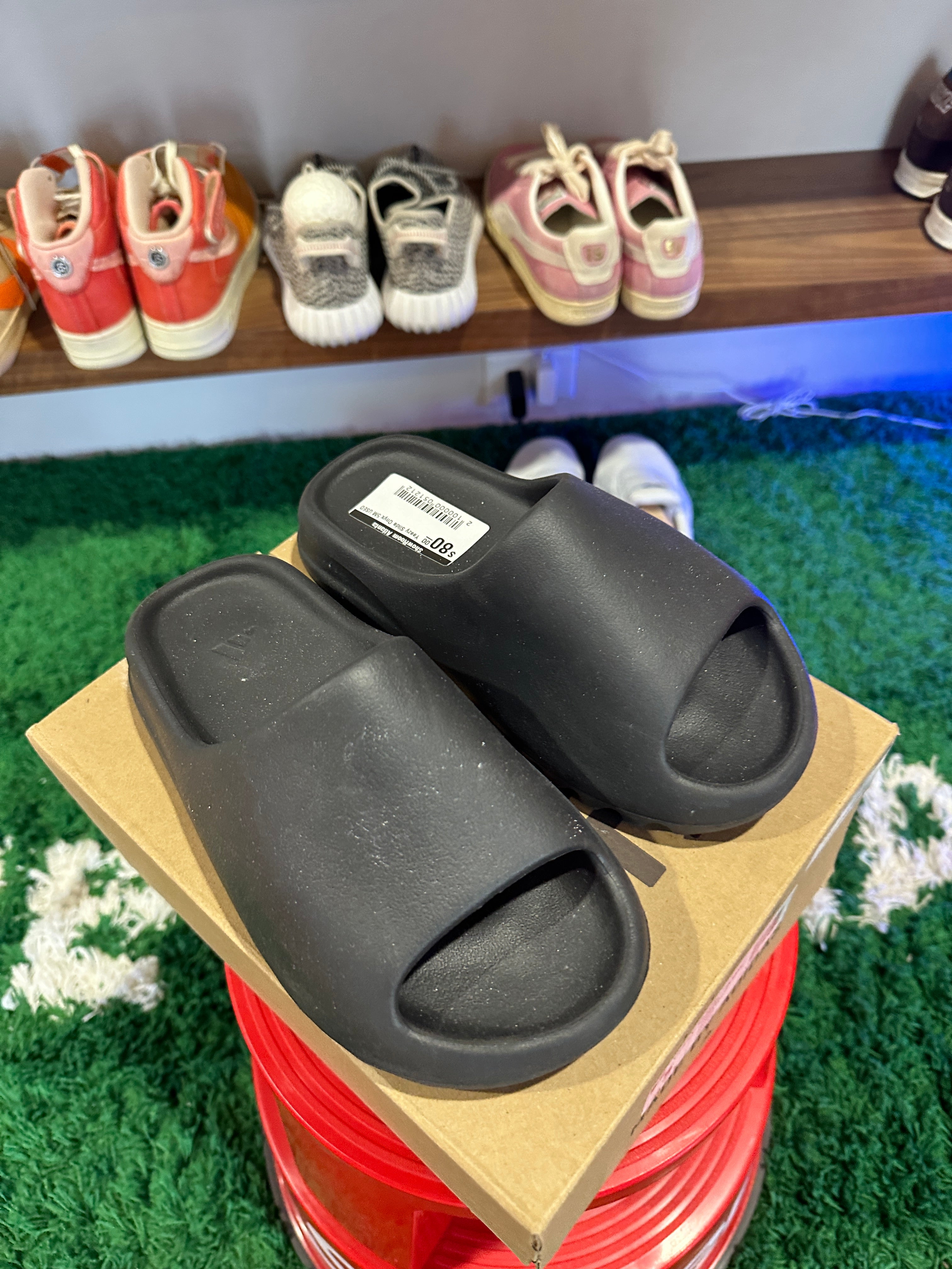 Yeezy Slide Onyx Sz 5