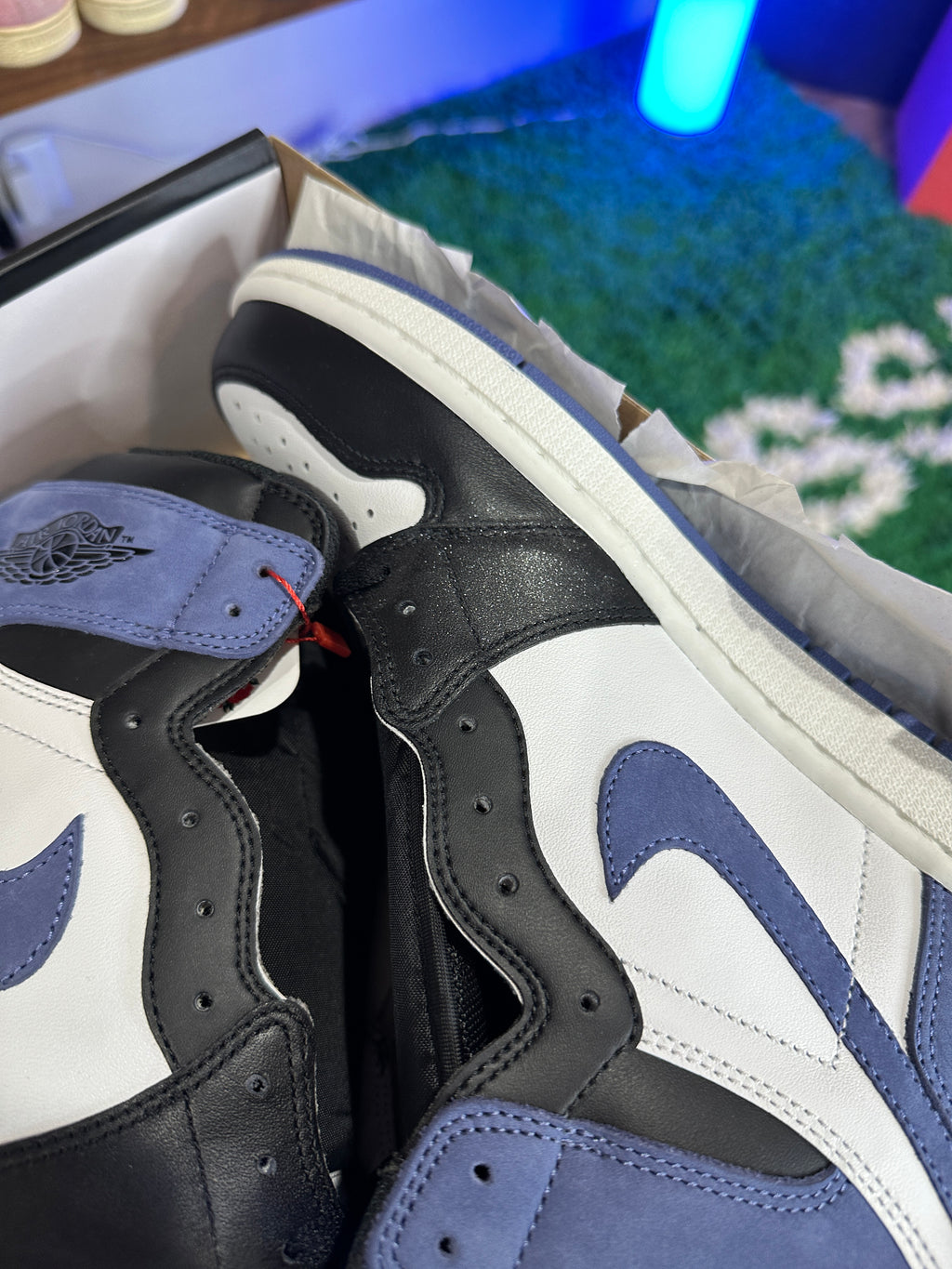 Jordan 1 Retro High Blue Moon Sz 12