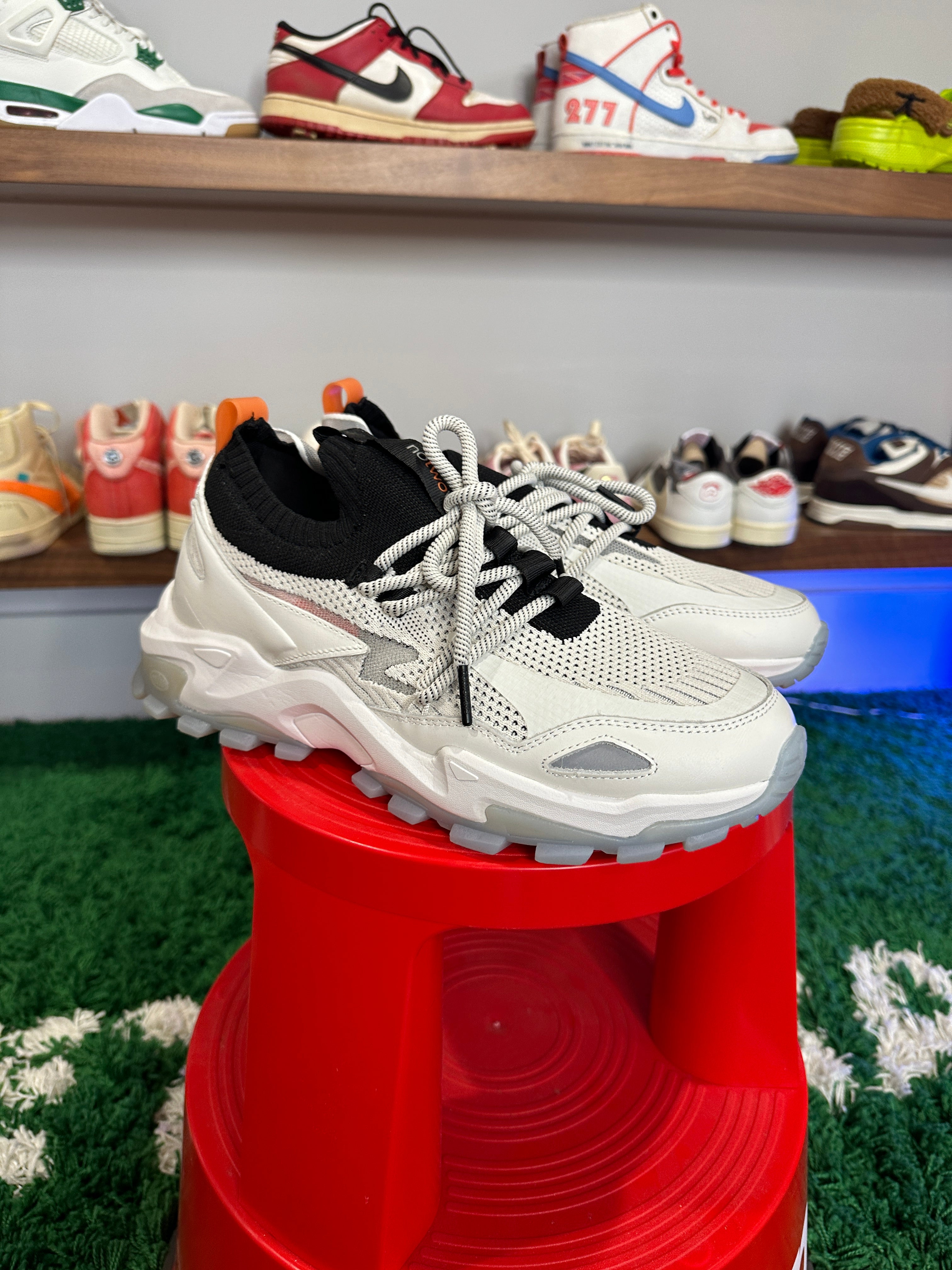 NoTwoWays Sneaker Sz 11