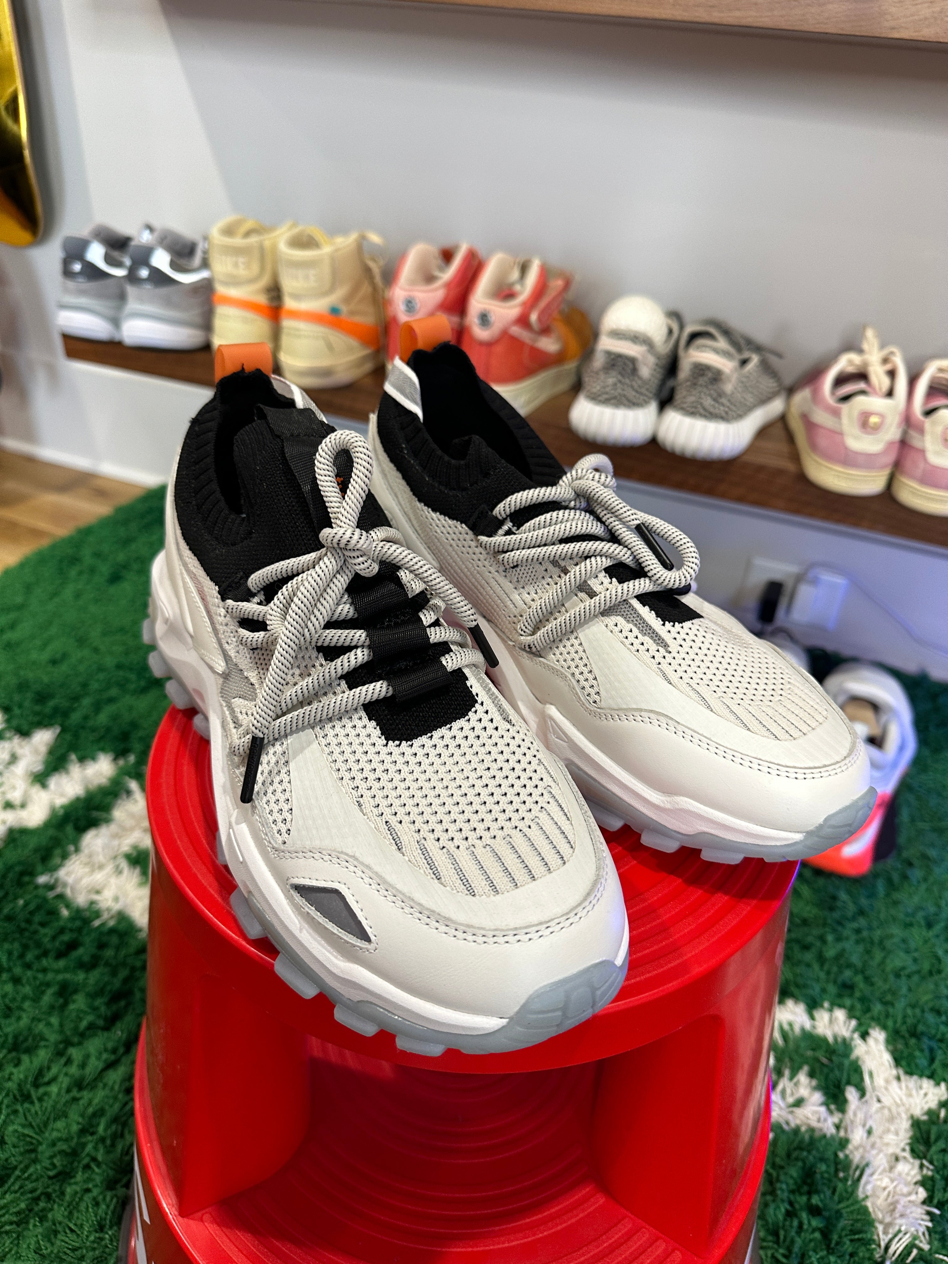 NoTwoWays Sneaker Sz 11