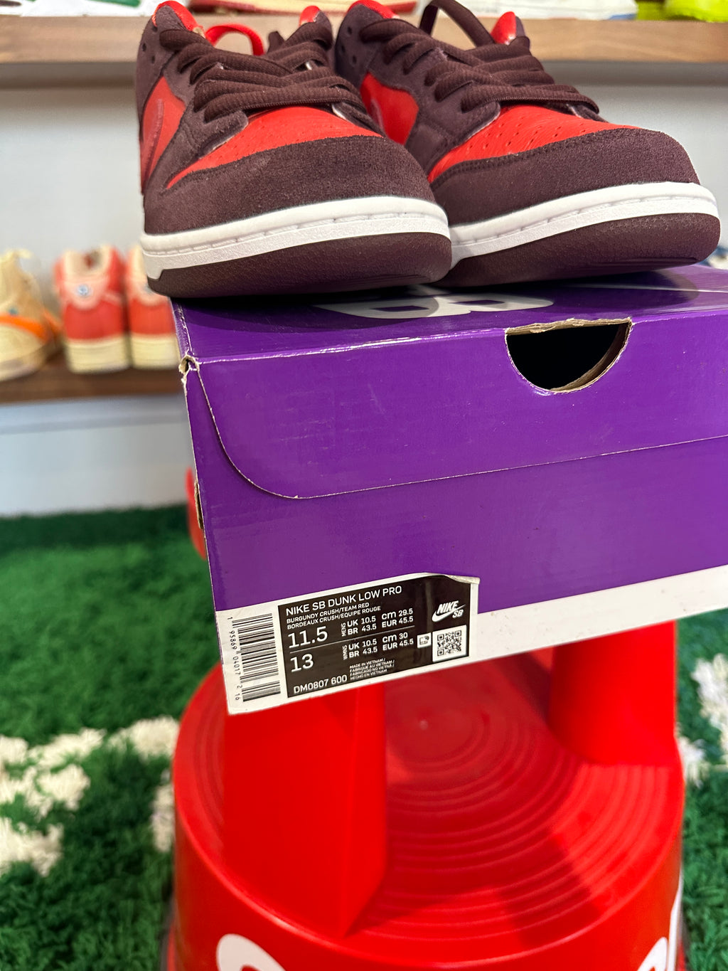 Nike SB Dunk Low Cherry Sz 11.5