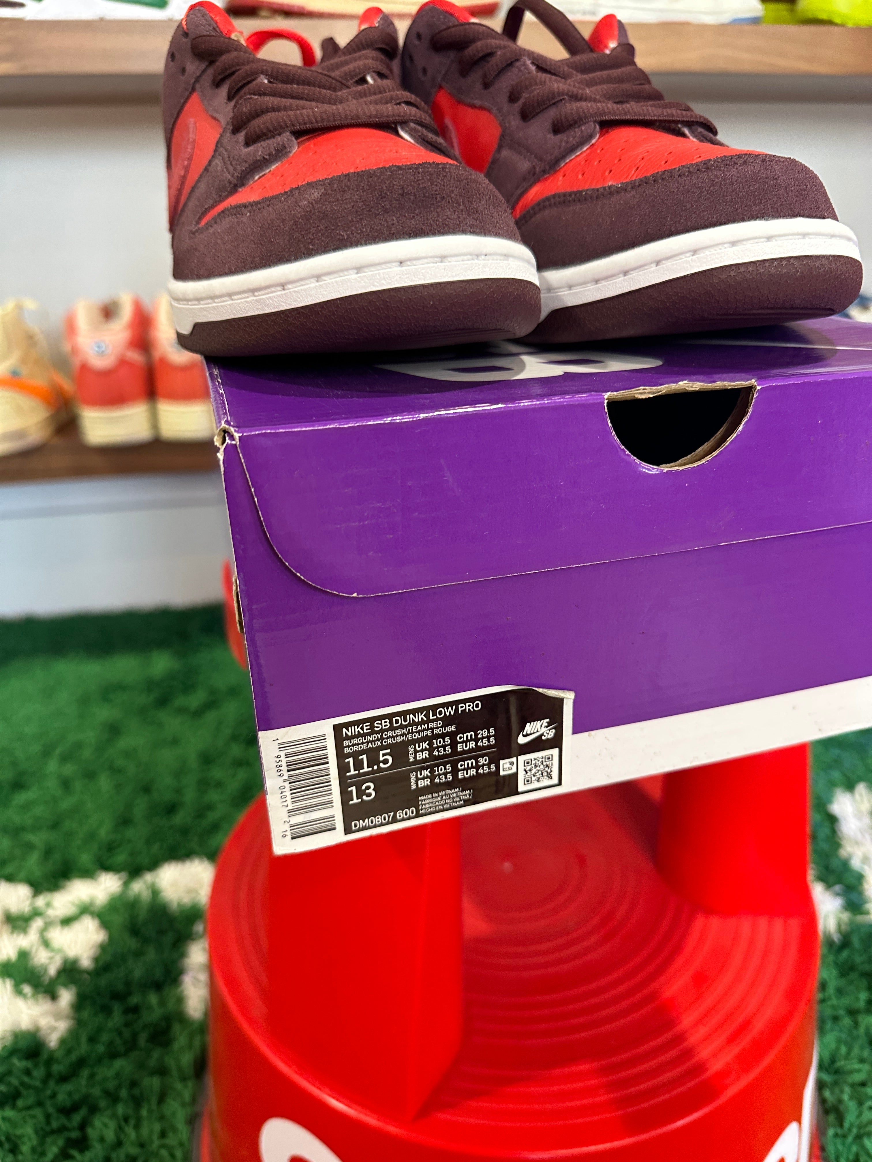 Nike SB Dunk Low Cherry Sz 11.5