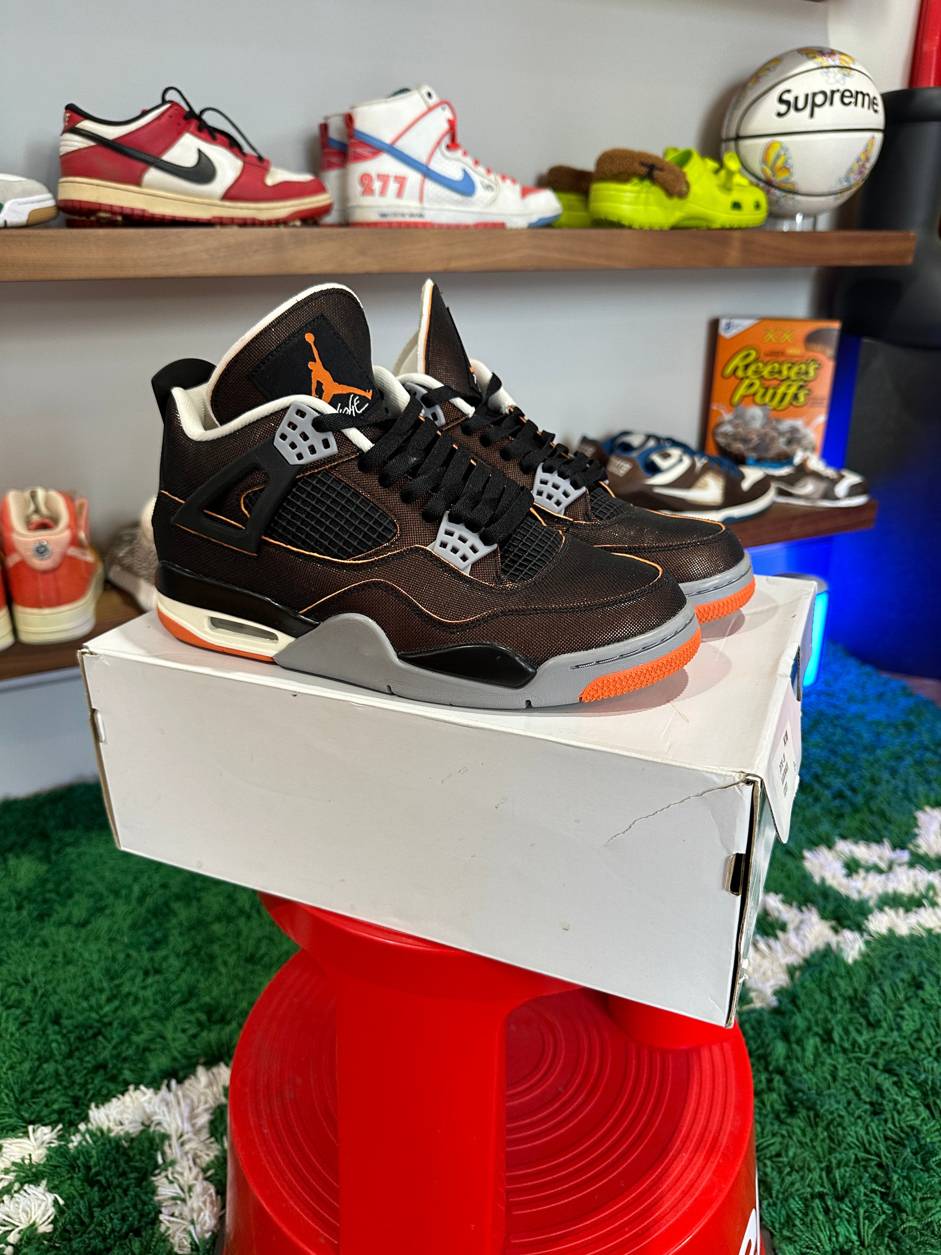 Jordan 4 Starfish Sz 9