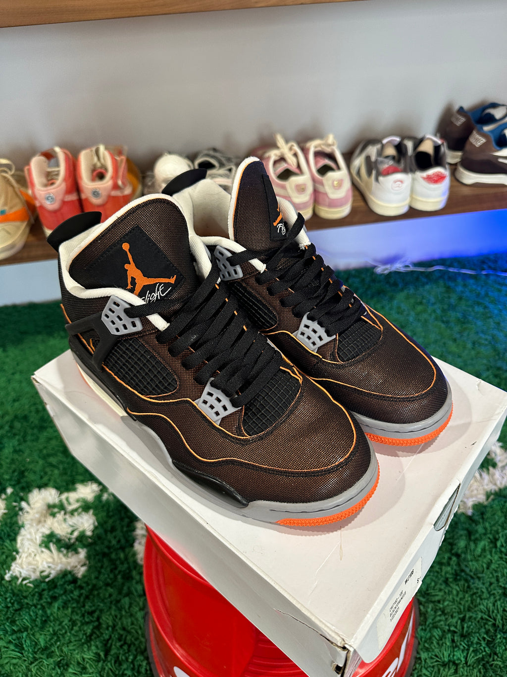 Jordan 4 Starfish Sz 9